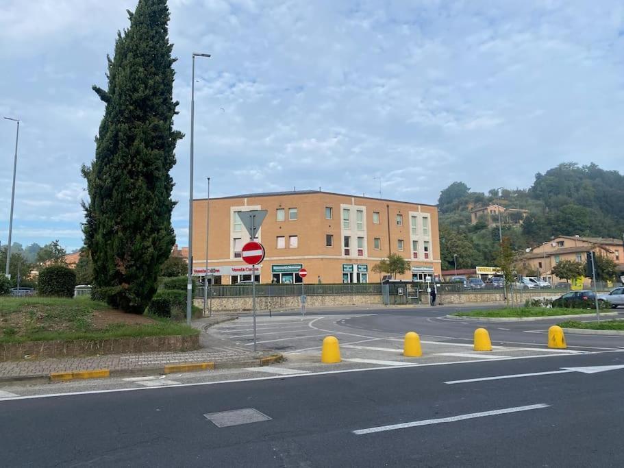 Apartment In Siena With Private Parking Bagian luar foto
